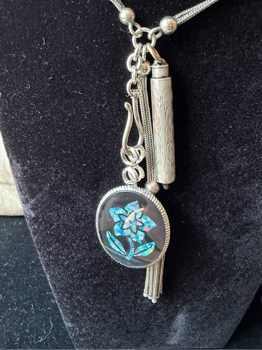 Sterling Silver mosaic opal inlay flower pendant.